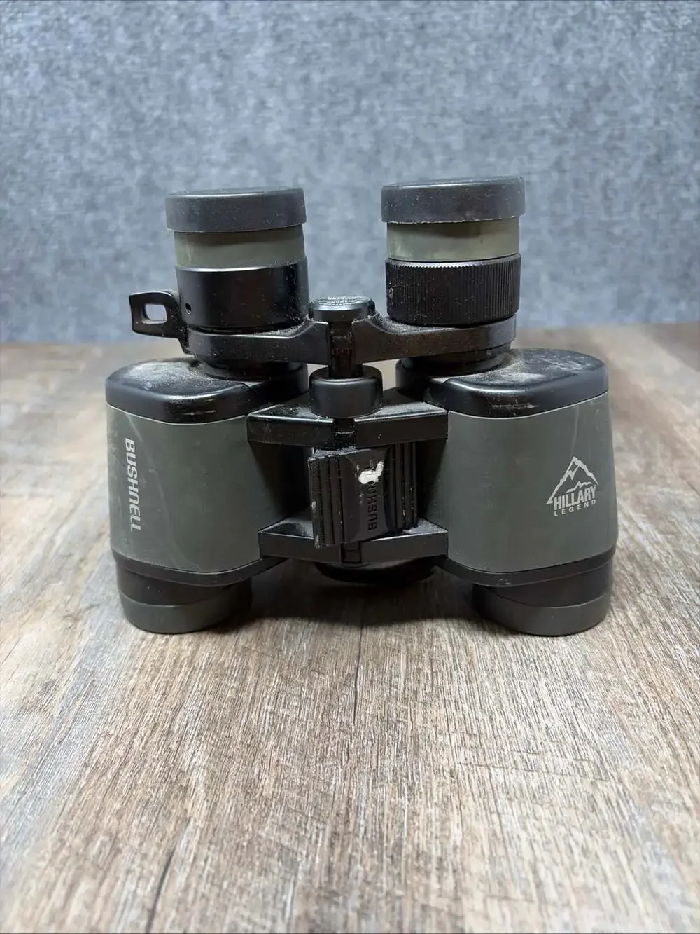 Bushnell Hillary Legend 7-15x35 Zoom Binoculars model 21-7155 with carrying case
